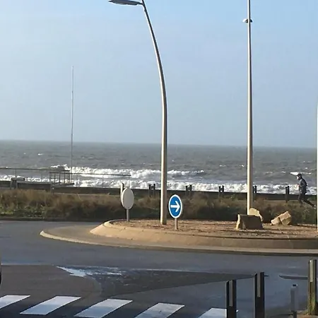 La Plage Bleue 1 Etoile En Meuble De Tourisme Apartment